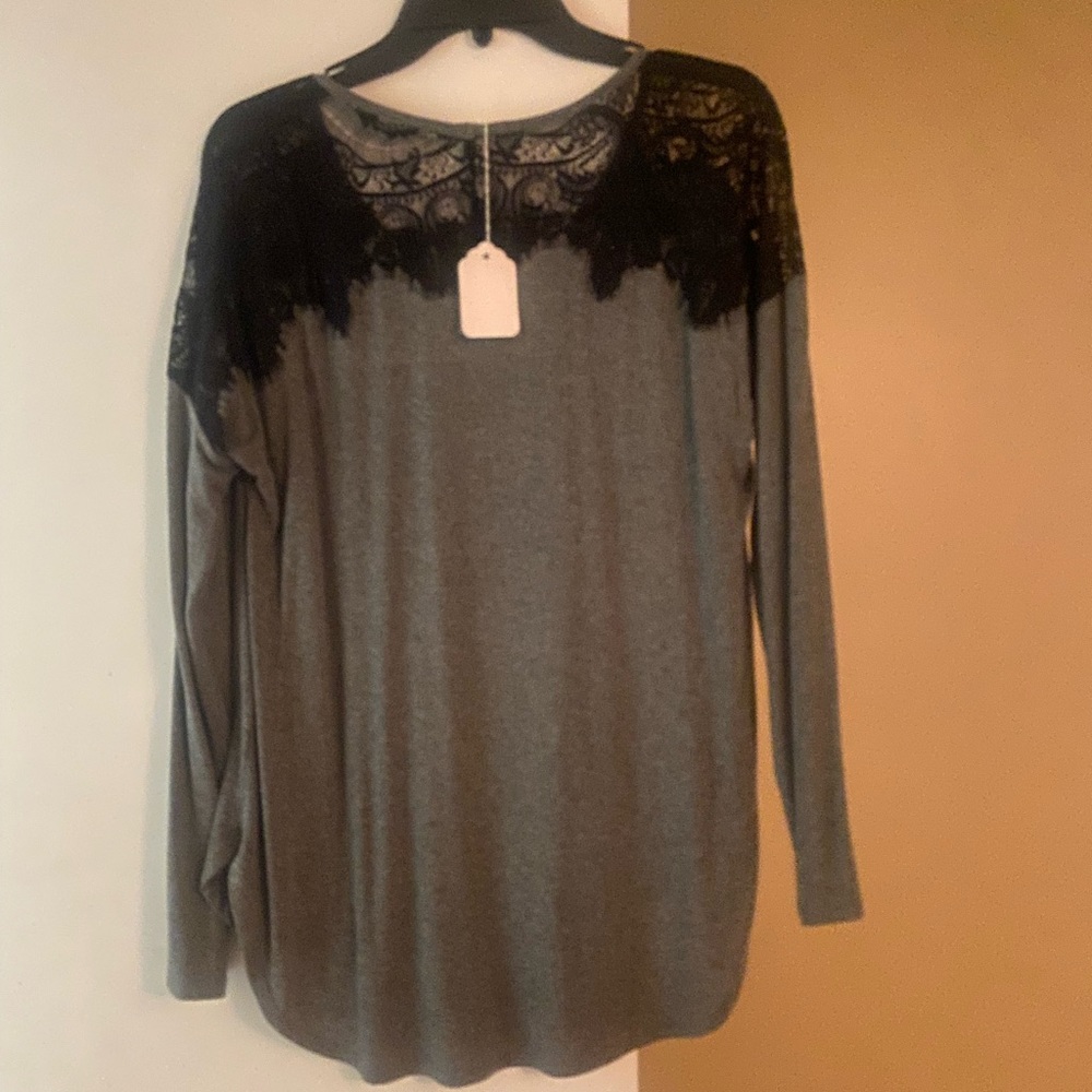 NWT Red Haute sweater